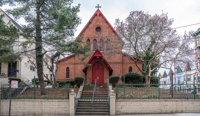 690 E 166th St, Bronx, NY à vendre - Photo du bâtiment - Image 2 de 8