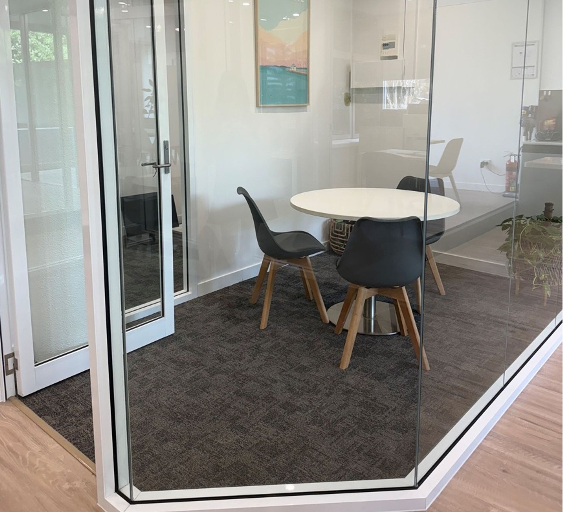91 Landsborough Ave, Scarborough for lease Interior Photo- Image 1 of 4