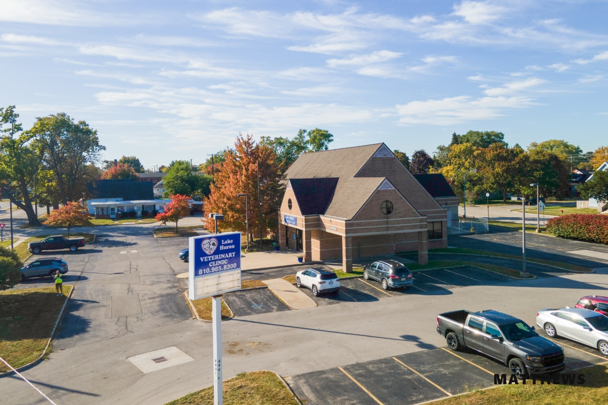 Mission Pet Health | NNN | 8.2% Cap portfolio of 3 properties for sale on LoopNet.ca Building Photo- Image 1 of 5