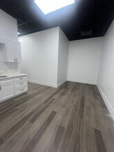 11211 SE 82nd Ave, Portland, OR for lease Interior Photo- Image 2 of 2