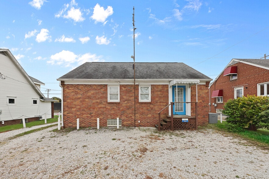 1077 W State St, Alliance, OH for sale - Building Photo - Image 2 of 43