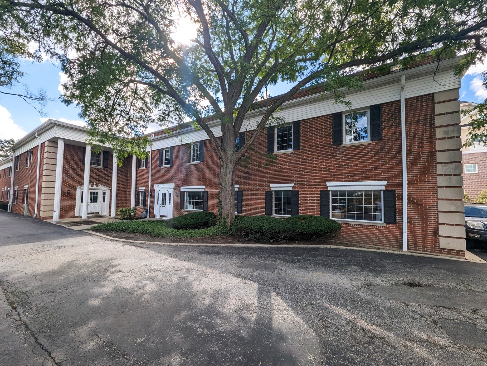 1247 Waukegan Rd, Glenview, IL for lease Primary Photo- Image 1 of 2