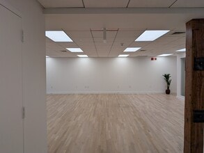 483 Tenth Ave, New York, NY for lease Interior Photo- Image 2 of 8