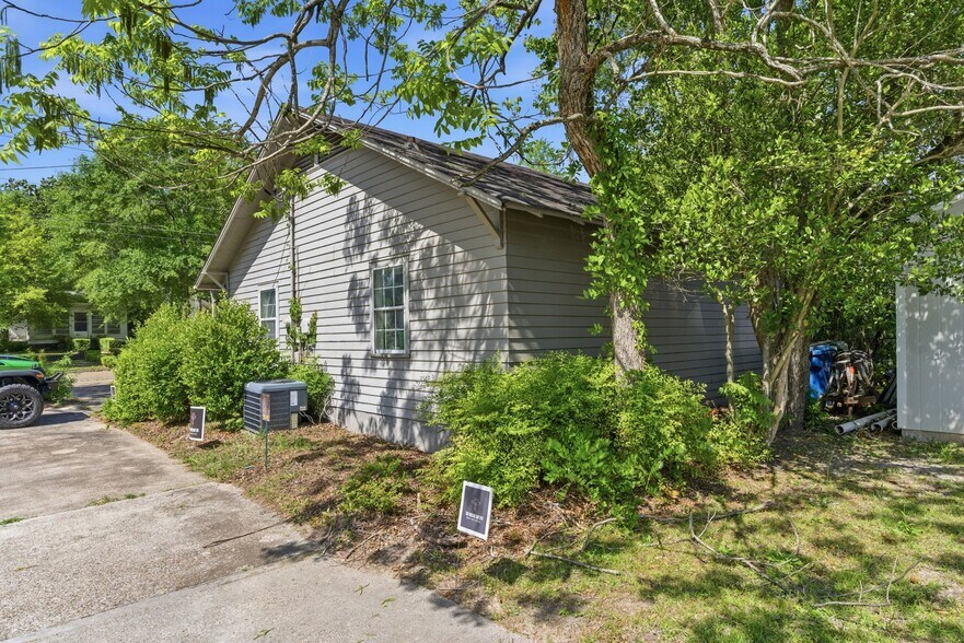 307 3rd Ave, Hattiesburg, MS à vendre - Photo du bâtiment - Image 3 de 18