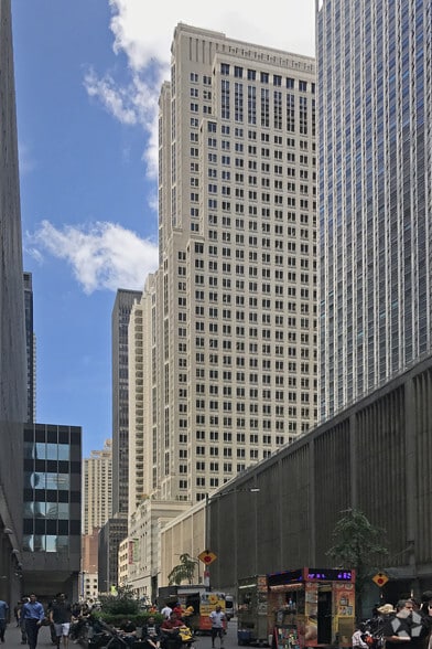 1325 Avenue of the Americas, New York, NY for lease - Building Photo - Image 2 of 29