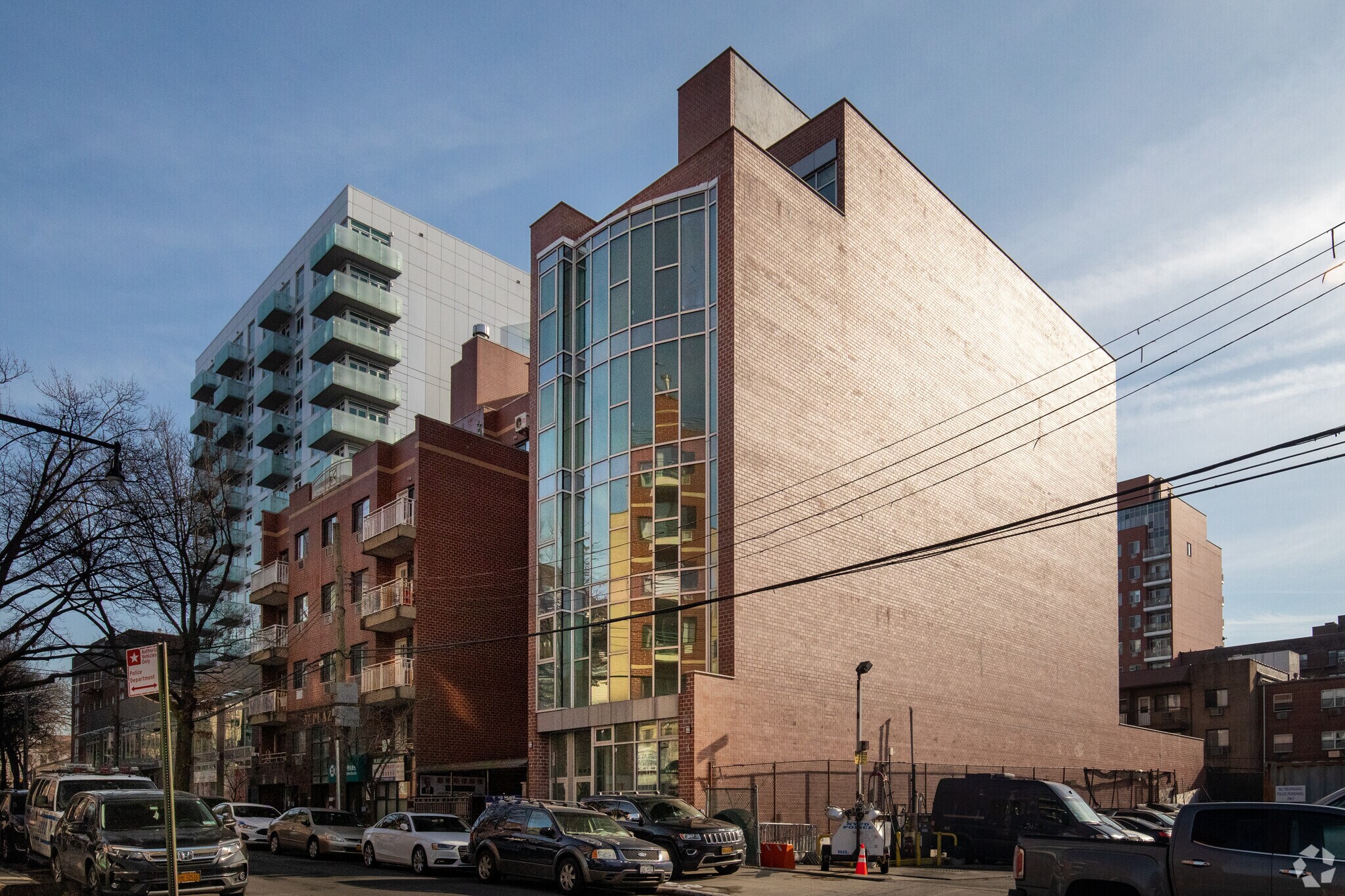 14226 37th Ave, Flushing, NY à vendre Photo principale- Image 1 de 1