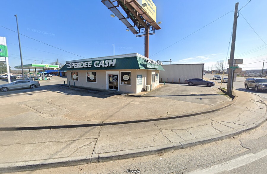 300 E Jackson St, Dublin, GA for lease - Building Photo - Image 2 of 4