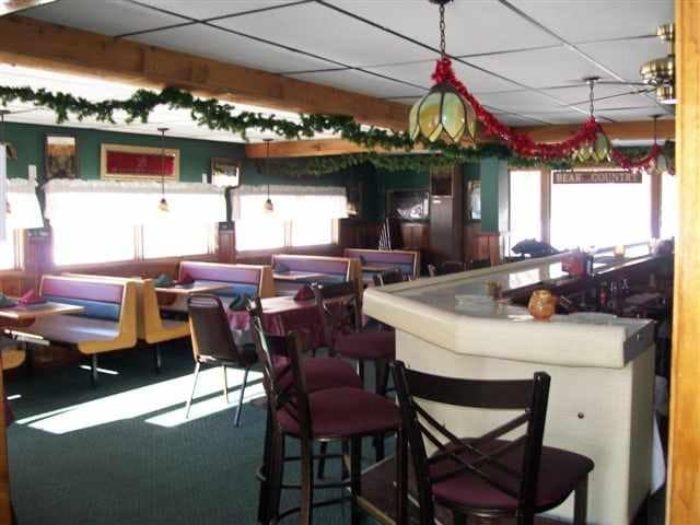 1640 W US-2, Crystal Falls, MI à louer - Photo du bâtiment - Image 2 de 43