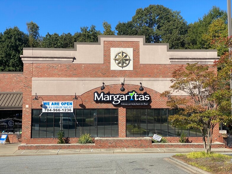 751 N HIGHWAY 16, Denver, NC for lease - Building Photo - Image 2 of 5