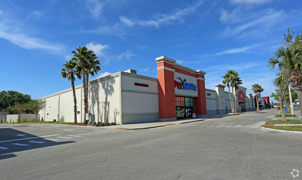 3200-3226 E Colonial Dr, Orlando, FL for lease - Building Photo - Image 1 of 4