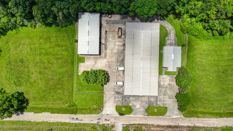 229 Distribution dr, Lafayette, LA for sale - Building Photo - Image 2 of 5