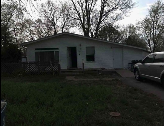 216 S Pecan St, De Soto, IL for sale - Primary Photo - Image 1 of 1