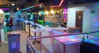 Plus de détails pour Multi-résidentiel à vendre