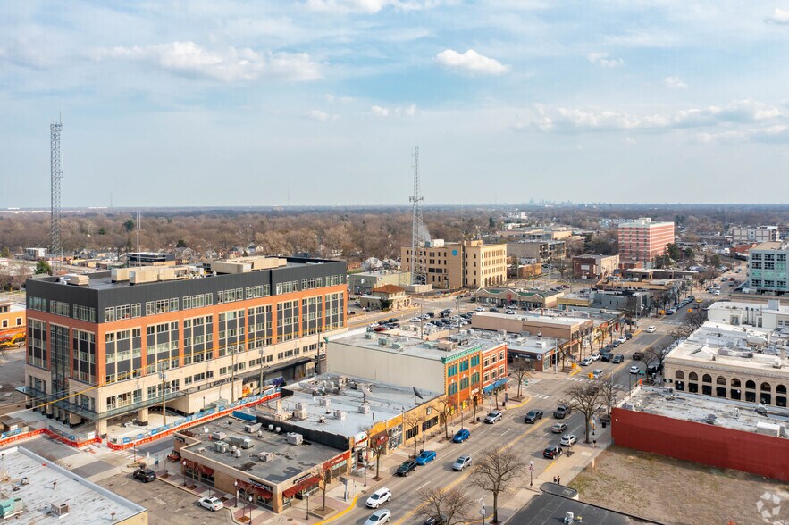 219 S Main St, Royal Oak, MI à vendre - Aérien - Image 3 de 4