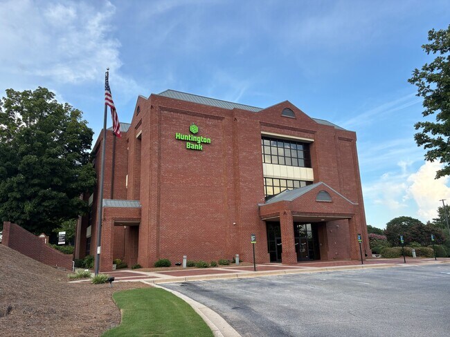 Plus de détails pour 500 Jesse Jewell Pkwy SE, Gainesville, GA - Bureau à louer