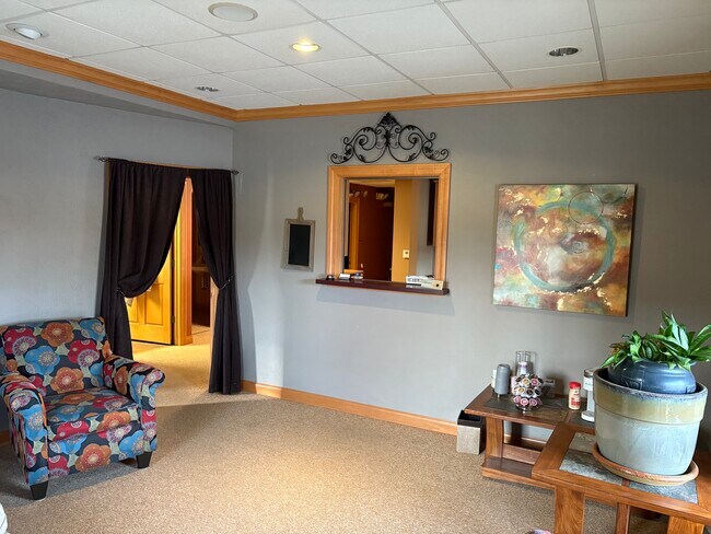 More details for 304 N Rapids Rd, Manitowoc, WI - Office, Industrial for Lease