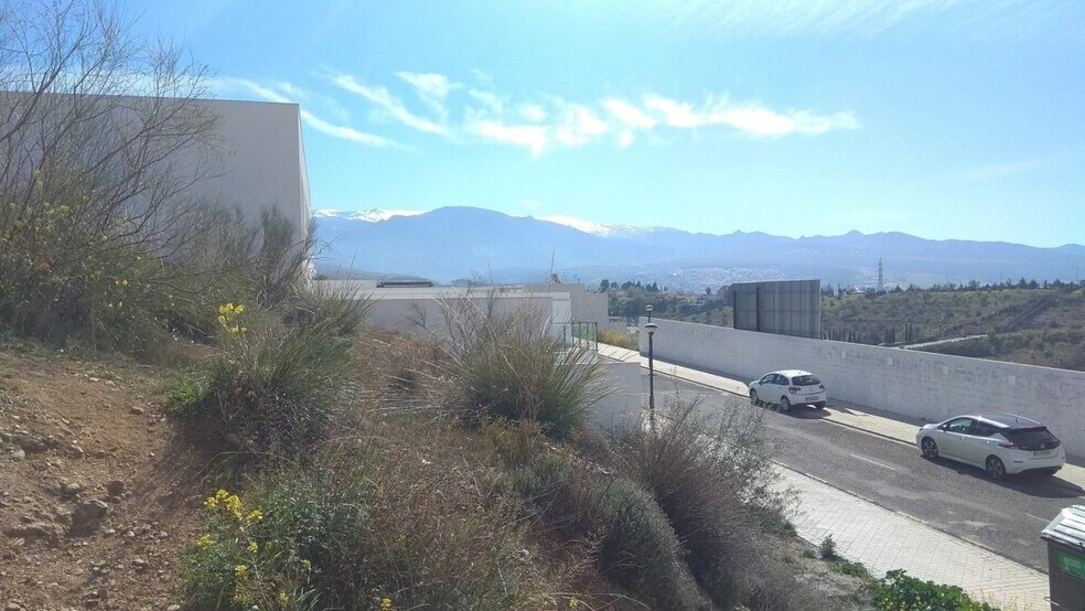 Terrain dans Granada, Granada à vendre - Photo du bâtiment - Image 2 de 4