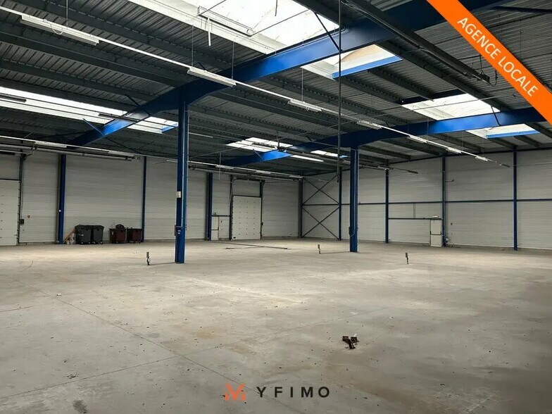 Local d'activités dans Magny-en-Vexin à vendre - Photo du bâtiment - Image 3 de 12