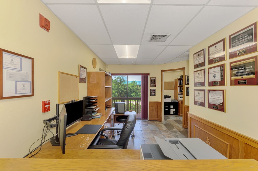 2831 Ringling Blvd, Sarasota, FL à vendre - Photo du bâtiment - Image 2 de 26