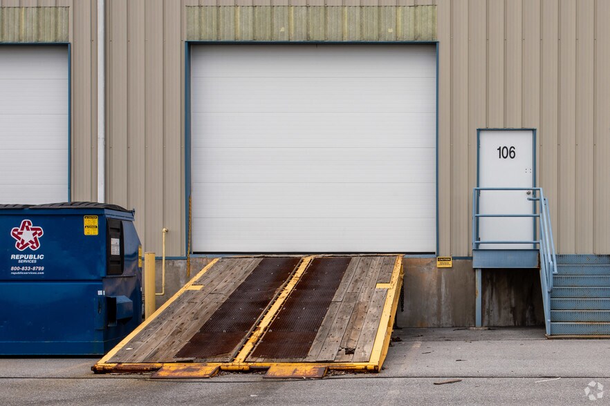 4821 Winchester Blvd, Frederick, MD à louer - Photo du bâtiment - Image 3 de 5