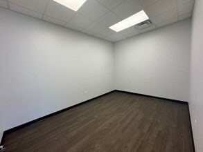 S Sara Rd & SW 89th St, Mustang, OK à louer Photo intérieure- Image 2 de 8