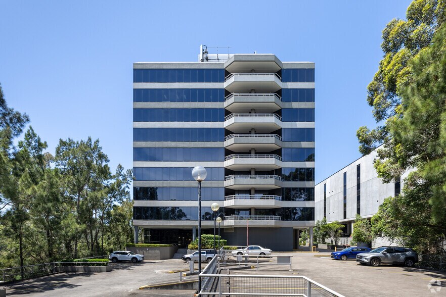 18-20 Orion Rd, Lane Cove West à louer - Photo du bâtiment - Image 2 de 6
