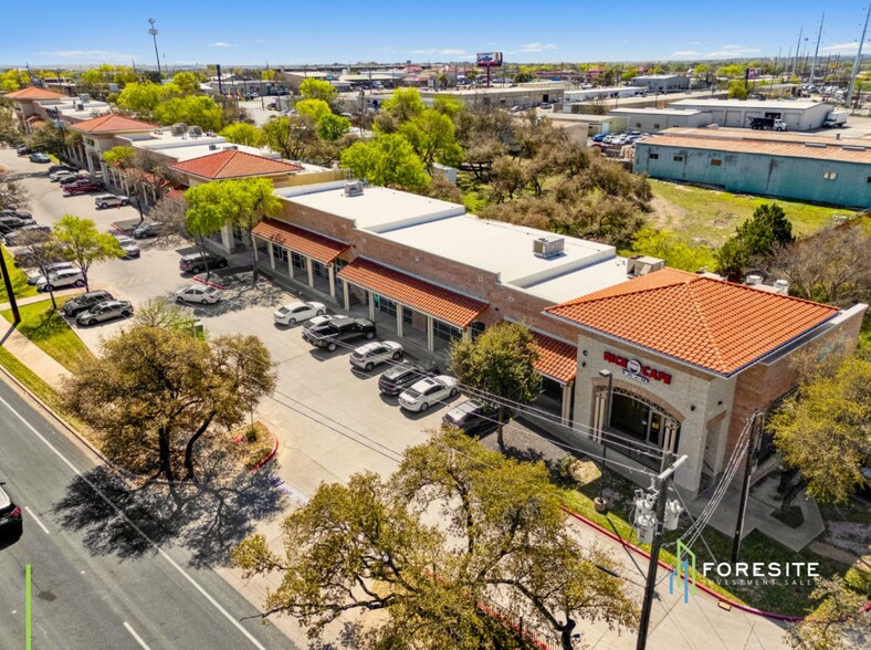 11220 N Lamar Blvd, Austin, TX for sale - Building Photo - Image 1 of 4