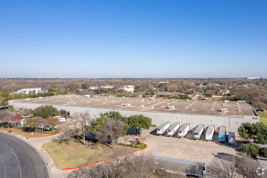 845 Interchange Blvd, Austin, TX for lease - Building Photo - Image 2 of 5