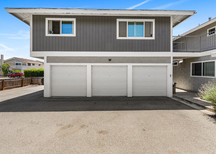 3025 Jeffrey Dr, Costa Mesa, CA à vendre - Photo du bâtiment - Image 3 de 8