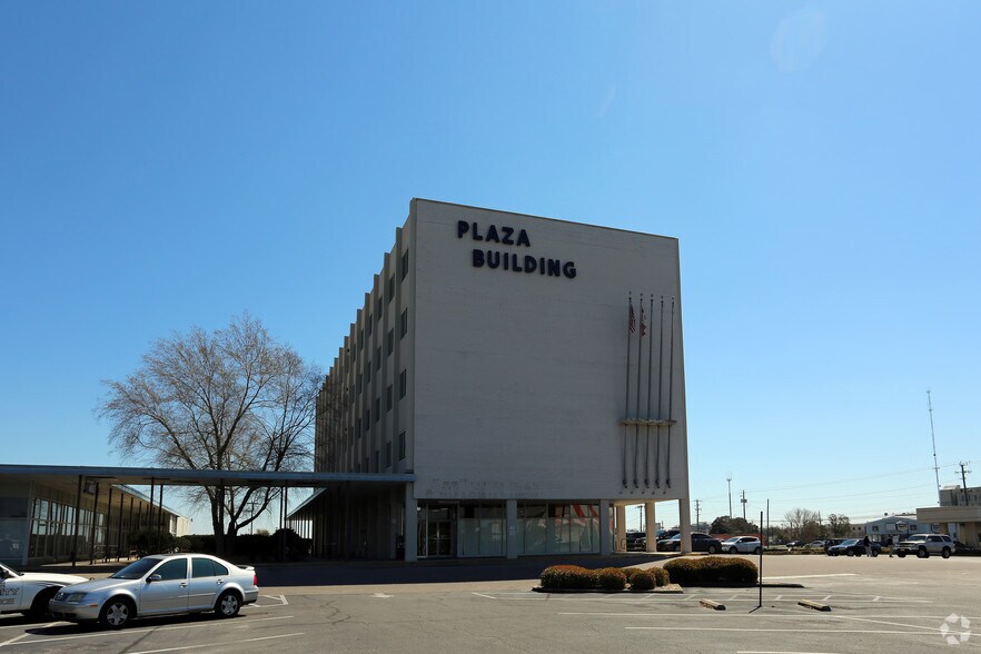 1720 W Fairfield Dr, Pensacola, FL à louer - Photo du bâtiment - Image 3 de 7