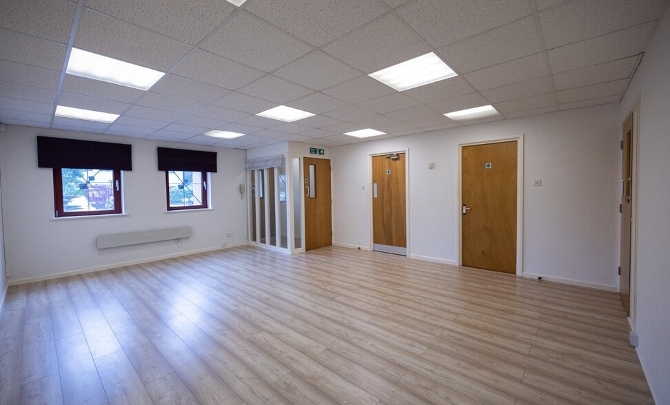 Earlswood Rd, Cardiff for sale - Building Photo - Image 2 of 5
