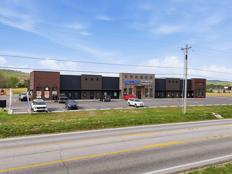 2355 Center St, Fayetteville, AR à louer - Photo du bâtiment - Image 2 de 21