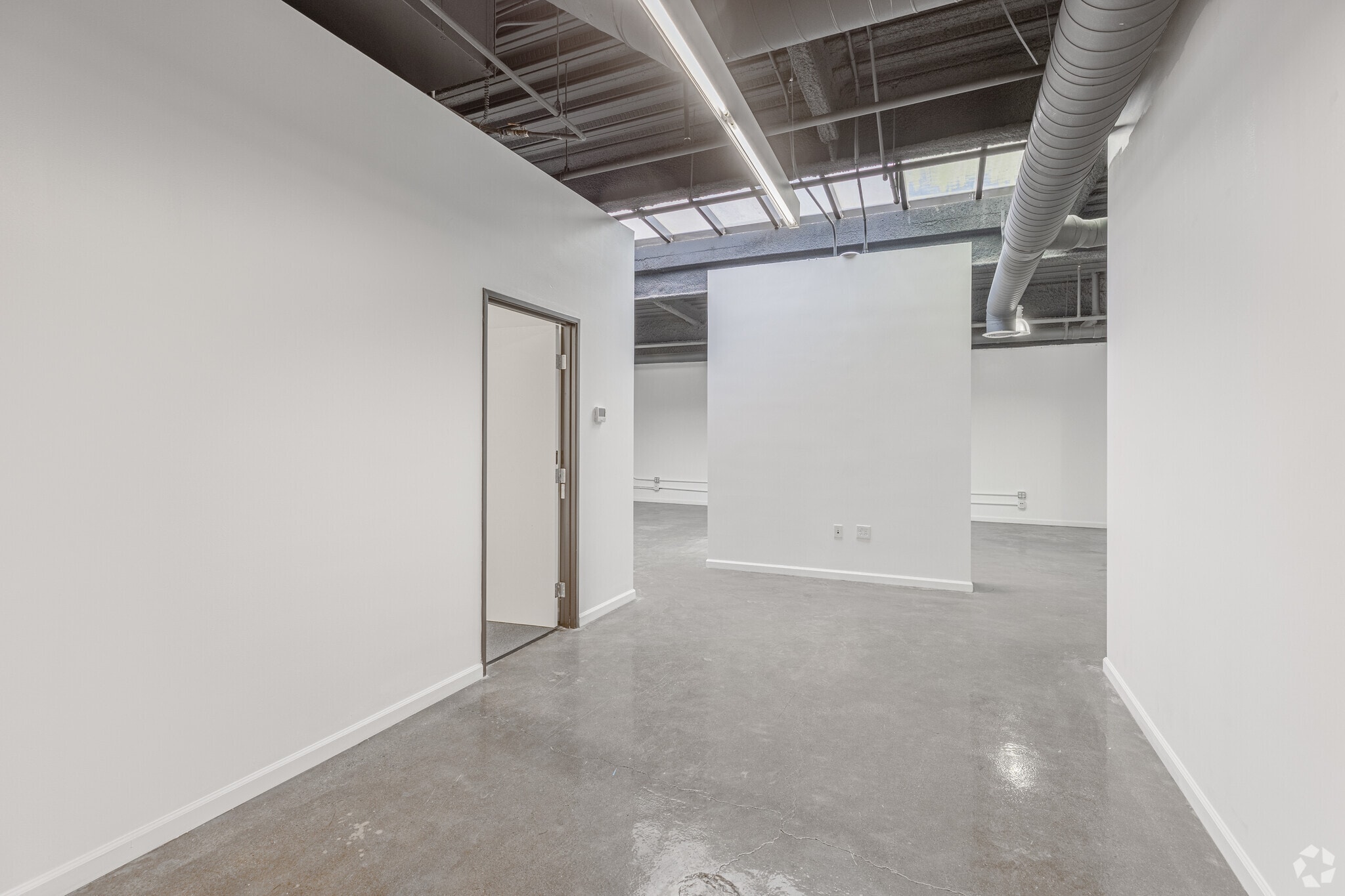 925 B St, San Diego, CA for sale Interior Photo- Image 1 of 10