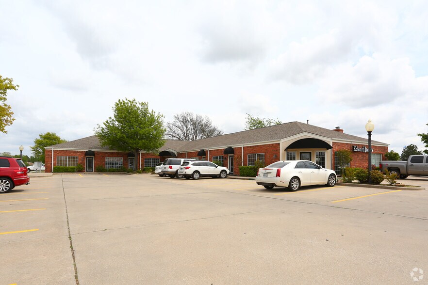 9300 S Pennsylvania Ave, Oklahoma City, OK for lease - Primary Photo - Image 3 of 10