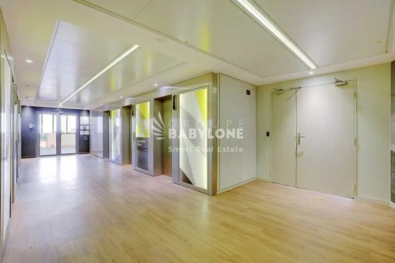 Office in Levallois-Perret for lease - Interior Photo - Image 3 of 12