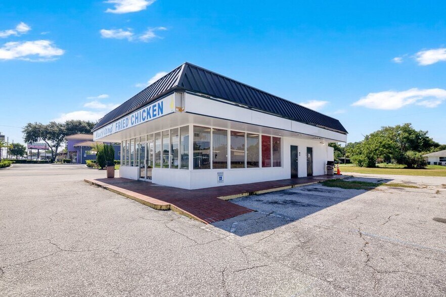 9710 E Colonial Dr, Orlando, FL à vendre - Photo du bâtiment - Image 3 de 29