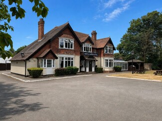 More details for Charlwood Rd, Lowfield Heath - Hospitality for Sale