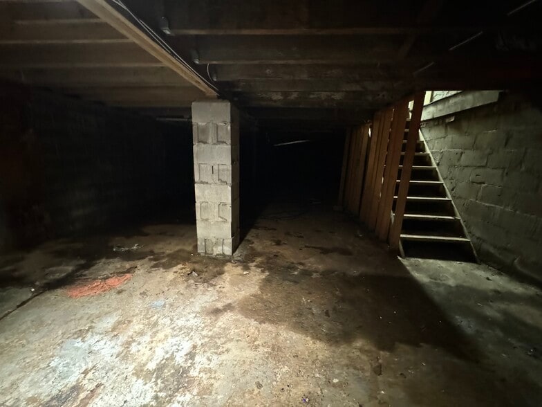 51-53 W Montauk Hwy, Lindenhurst, NY for sale - Building Photo - Image 3 of 21