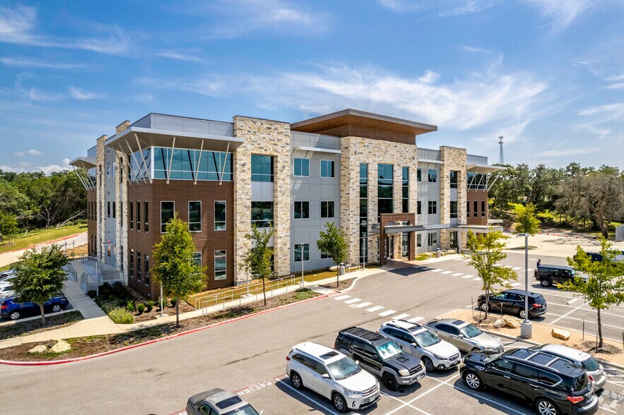 112 Herff Rd, Boerne, TX à louer - Photo du bâtiment - Image 2 de 4