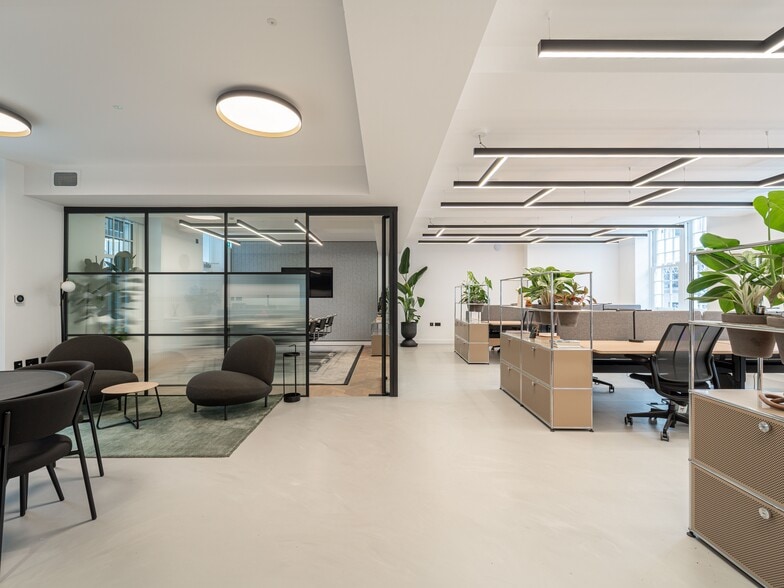 15 Berkeley St, London for lease - Interior Photo - Image 3 of 16