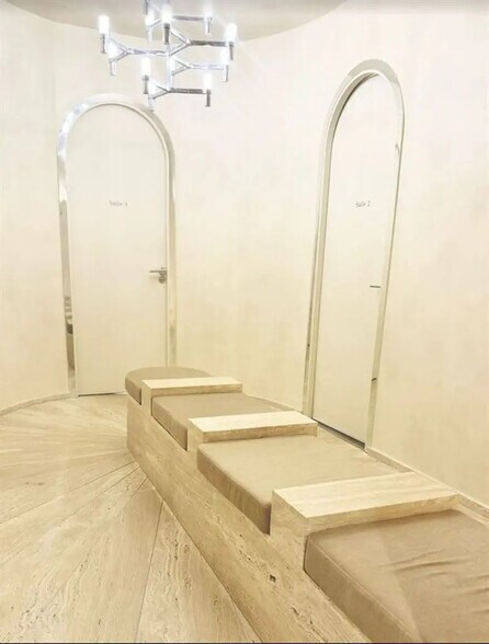 Retail in Paris for sale - Interior Photo - Image 2 of 3