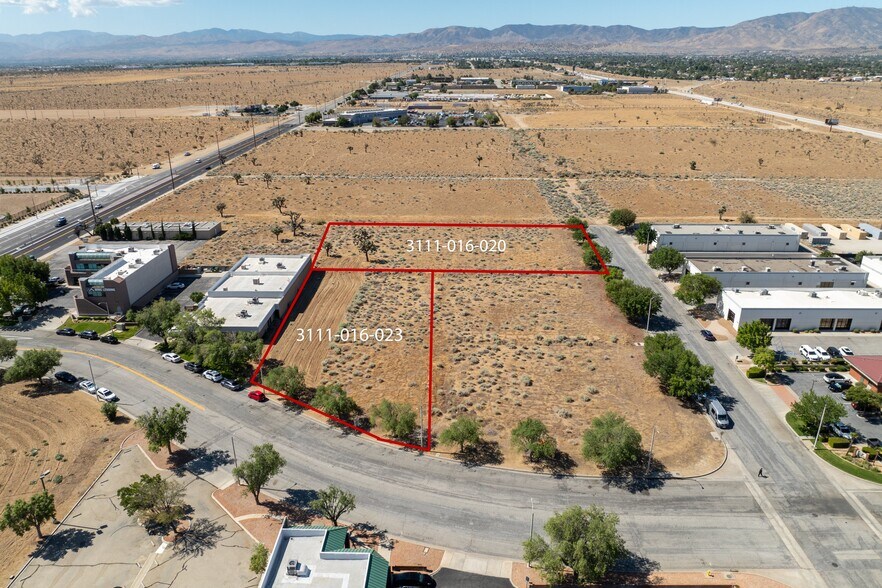 W 11th St, Palmdale, CA à vendre - Photo du bâtiment - Image 3 de 5