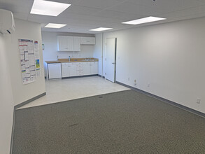 3100 Dutton Ave, Santa Rosa, CA for lease Interior Photo- Image 2 of 6