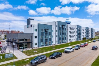 Plus de détails pour 482 Marion Rd, Oshkosh, WI - Multi-résidentiel à vendre