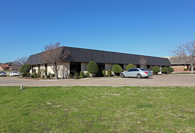 More details for 611 S Clay St, Ennis, TX - Office for Sale