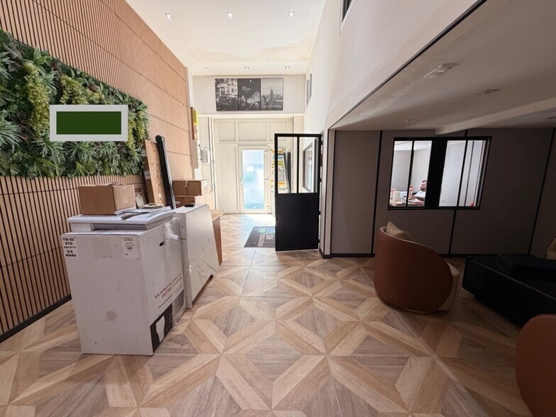 Commerce de détail dans Villeurbanne à vendre - Photo du bâtiment - Image 1 de 11