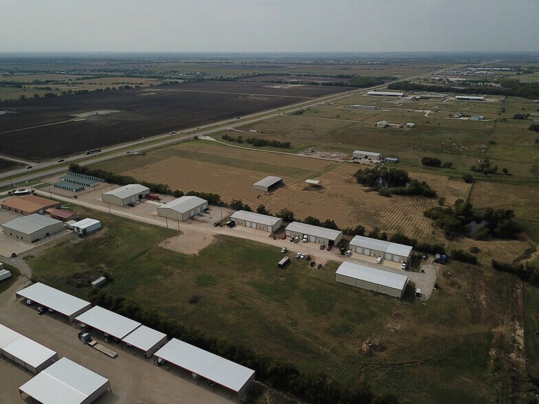 15060 US Highway 380 W, Krum, TX à vendre - Photo du bâtiment - Image 3 de 3