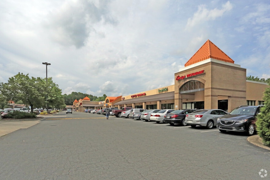 4900 NC-55 Hwy, Durham, NC à louer - Photo principale - Image 1 de 11