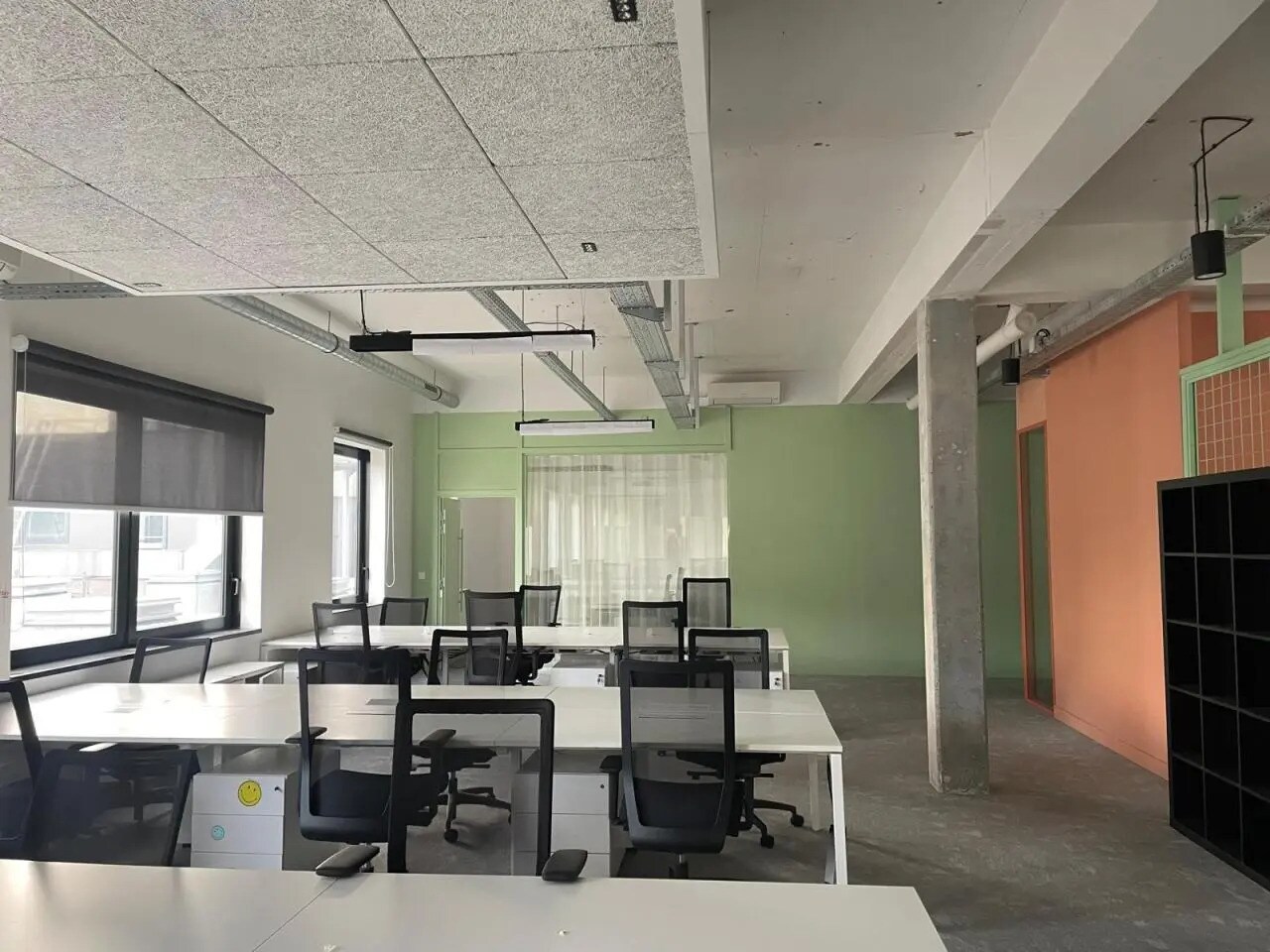 Office in Saint-Ouen-sur-Seine for lease Interior Photo- Image 1 of 10