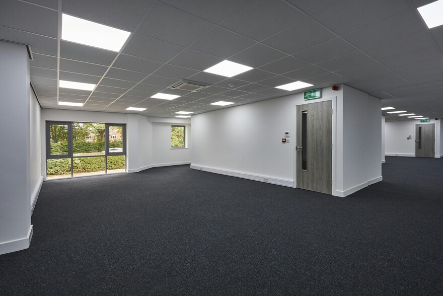 60 Manchester Rd, Northwich for sale - Building Photo - Image 3 of 16